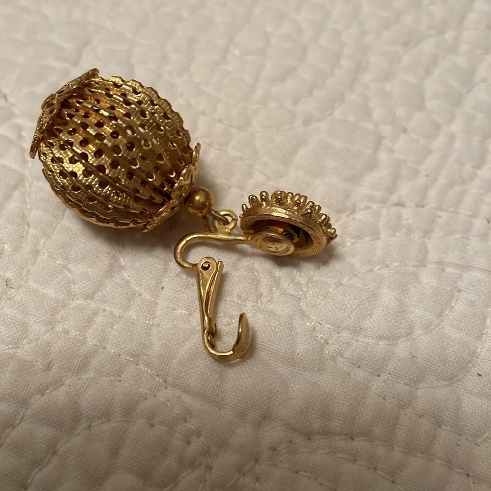 Coro Gold-Tone Filigree Clip-On Ball Earrings - Picture 8 of 8